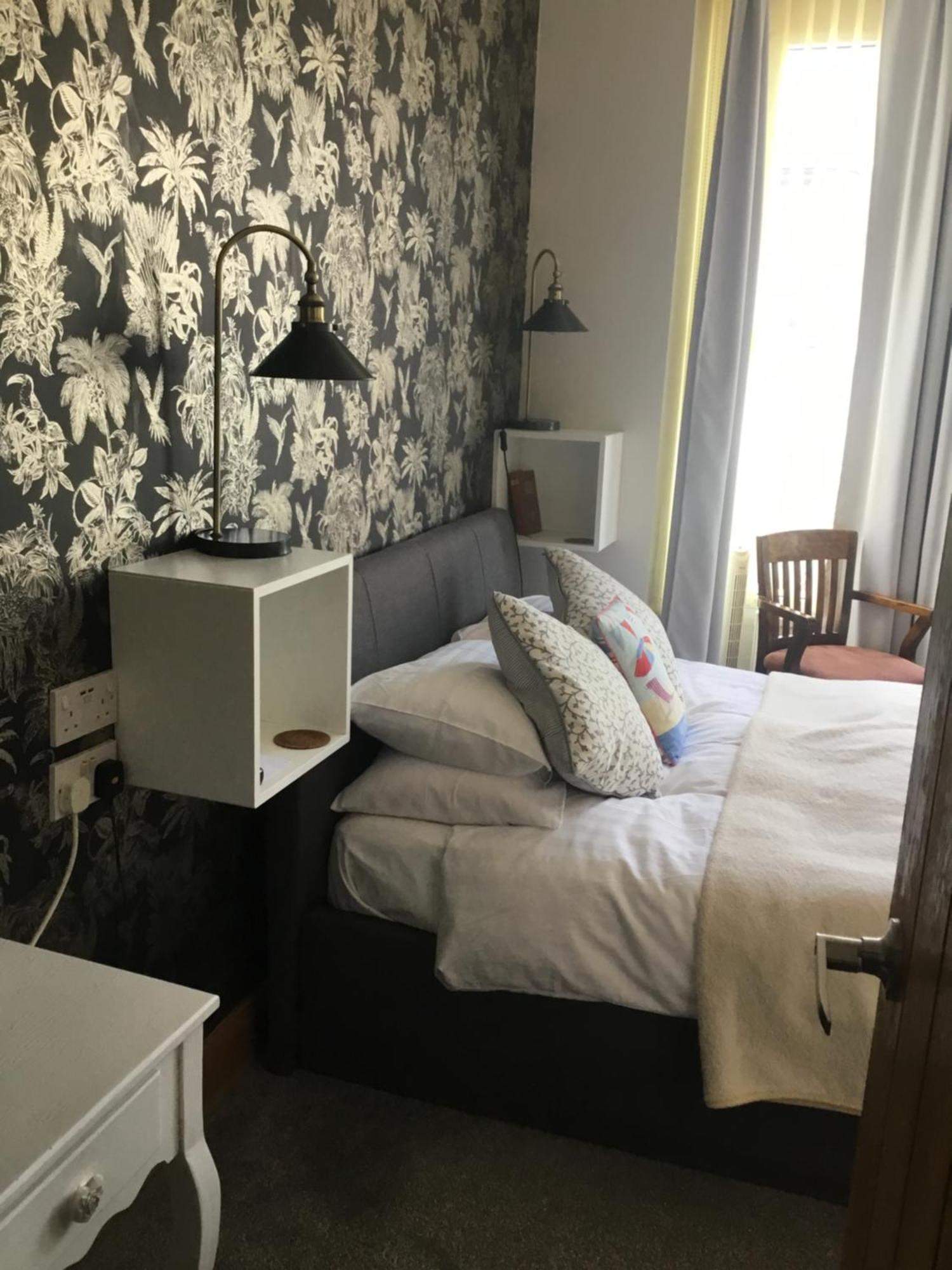 Dene House Bed and Breakfast Great Yarmouth Exteriör bild