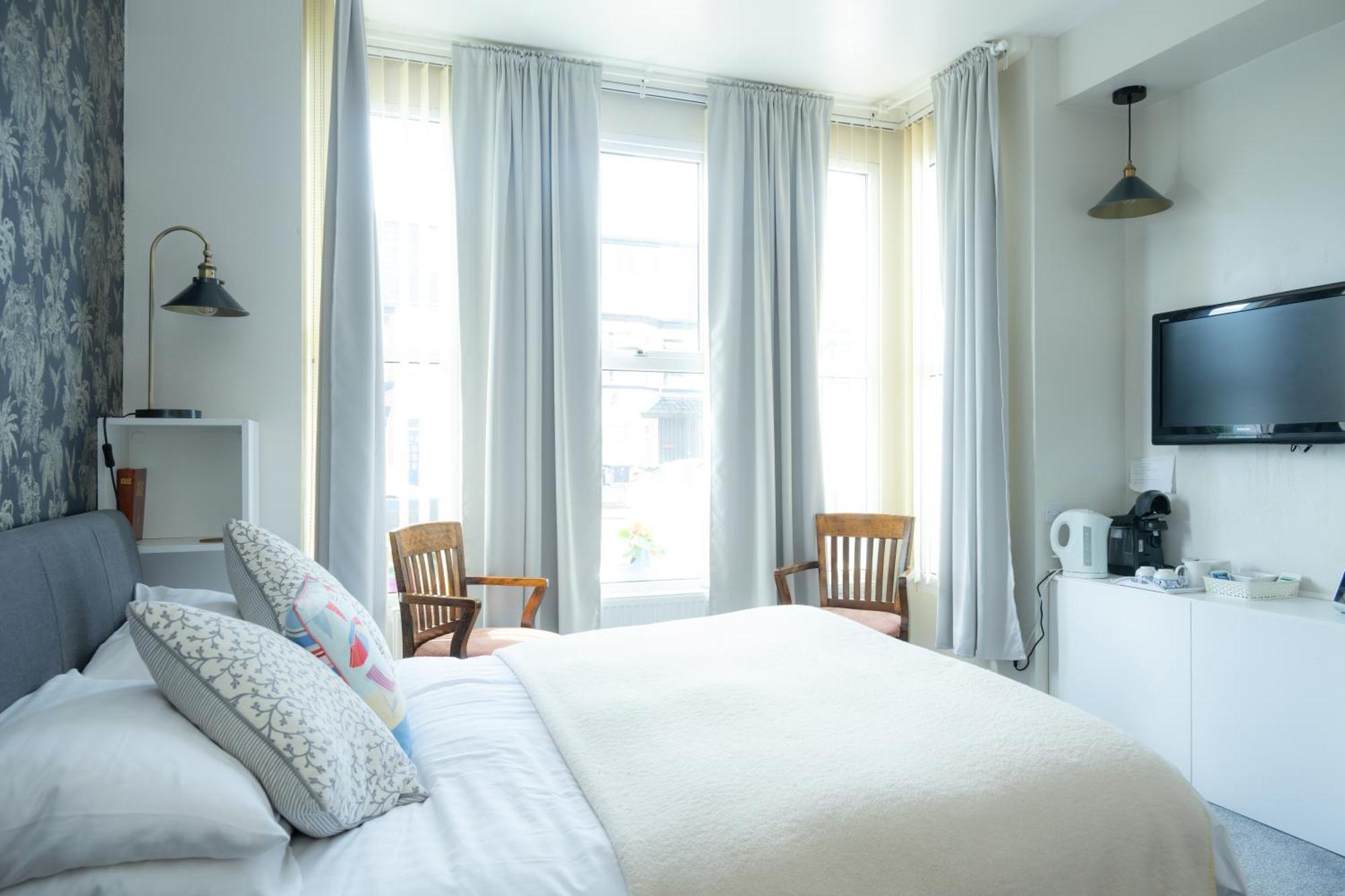 Dene House Bed and Breakfast Great Yarmouth Exteriör bild